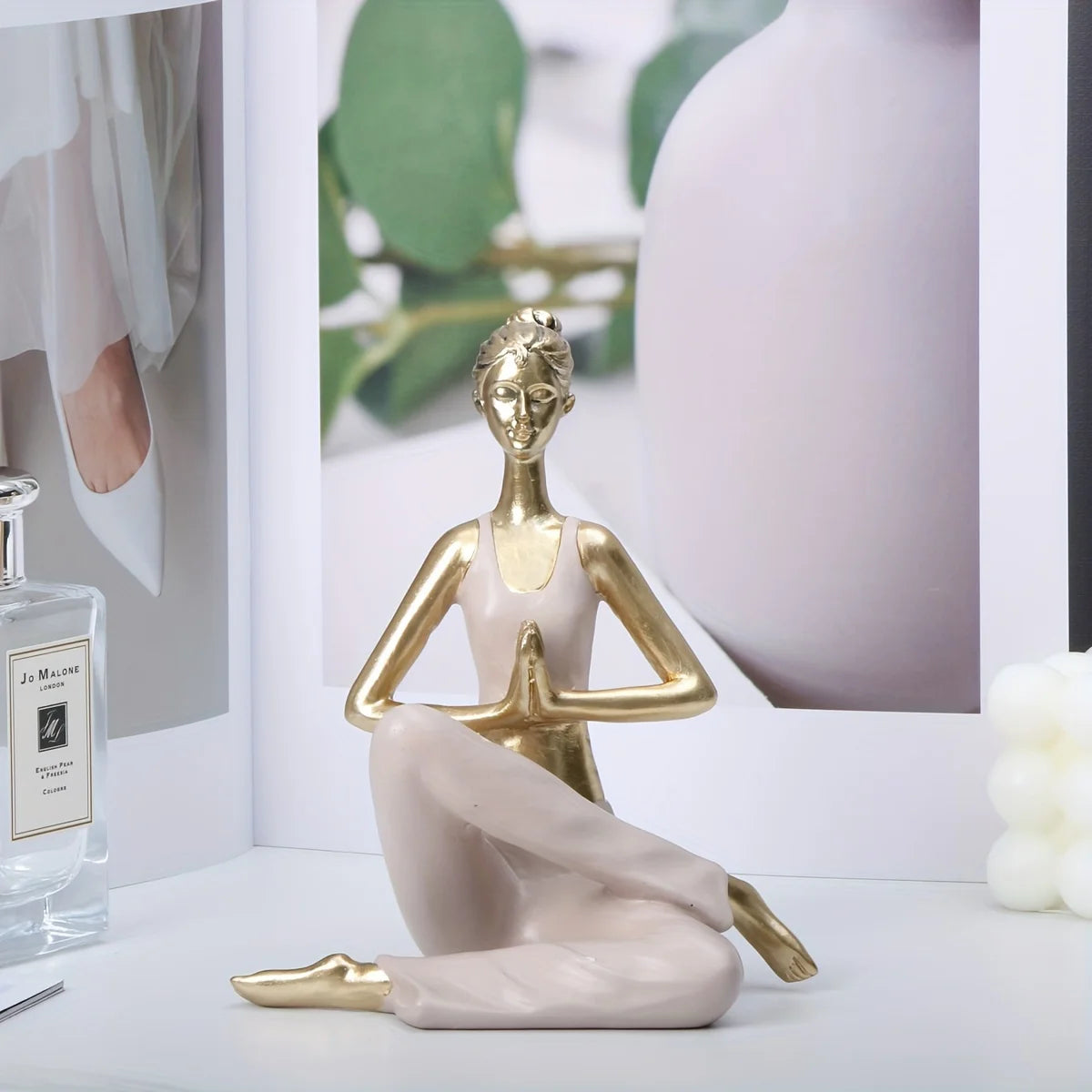 1 Elegant Resin Yoga Art Figures - Abstract Meditation Decor,Versatile White & Golden Home Accents, Zen Home Decor